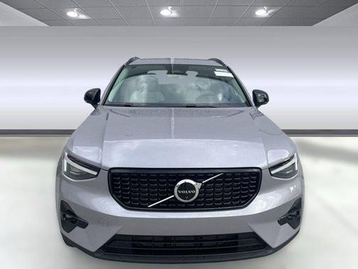 2026 Volvo XC40 B5 Ultra