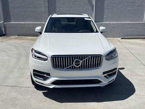 2023 Volvo XC90 B6 Plus 7-Seater