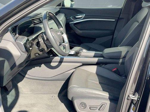 2023 Audi e-tron Premium Plus quattro