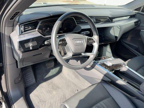 2023 Audi e-tron Premium Plus quattro