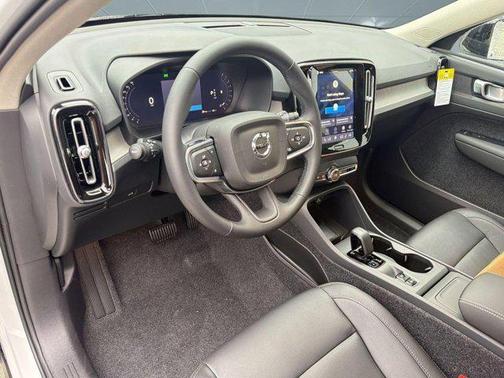 Crystal White 2026 Volvo XC40 Core, B5 AWD Gas (mild hybrid), Dark