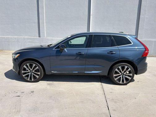 Denim Blue Metallic 2023 Volvo XC60 B5 Ultimate Bright Theme