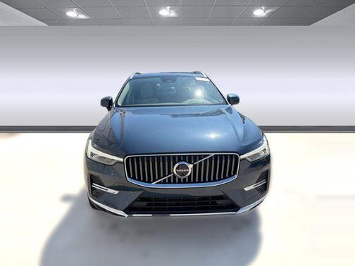 Denim Blue Metallic 2023 Volvo XC60 B5 Ultimate Bright Theme