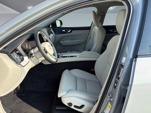 2026 Volvo XC60 Plug-In Hybrid T8 Ultra
