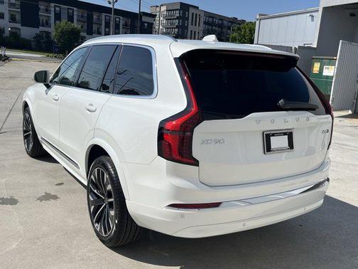 2025 Volvo XC90 B6 Core
