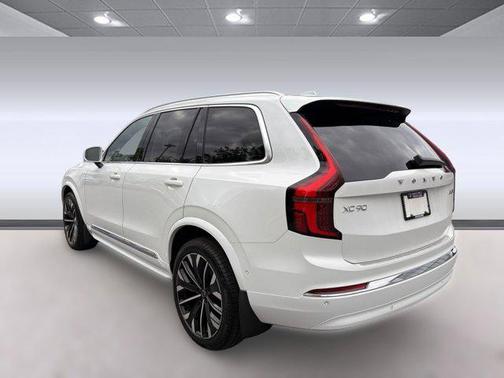 2026 Volvo XC90 B6 Plus 7-Seater