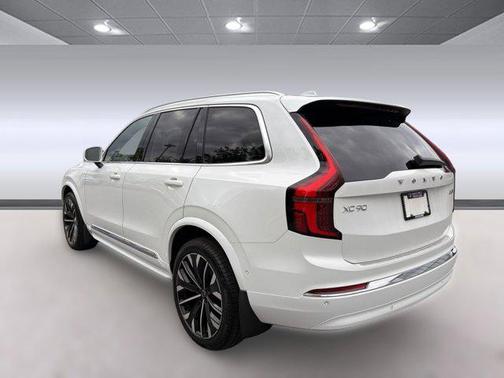 2026 Volvo XC90 B6 Plus 7-Seater
