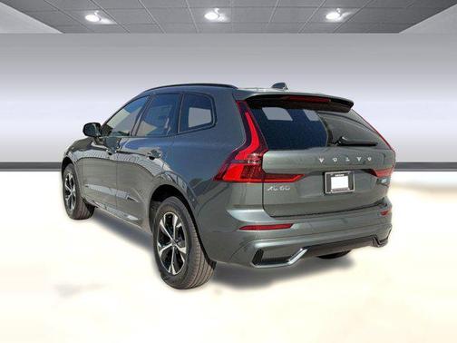 Forest Lake 2026 Volvo XC60 B5 Core
