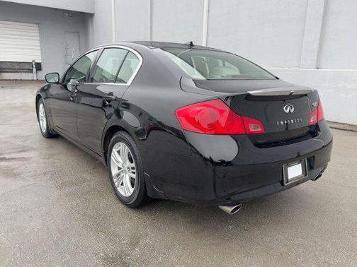 2011 INFINITI G25 Journey