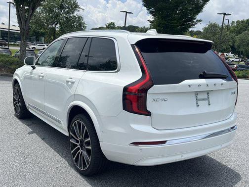 2025 Volvo XC90 B6 Ultra