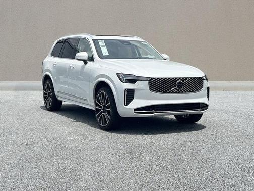 2025 Volvo XC90 B6 Ultra