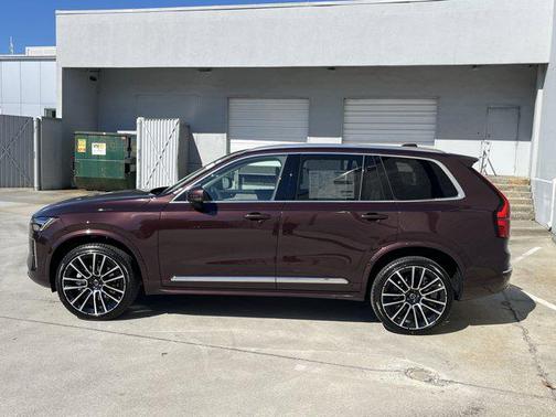 2025 Volvo XC90 B6 Ultra