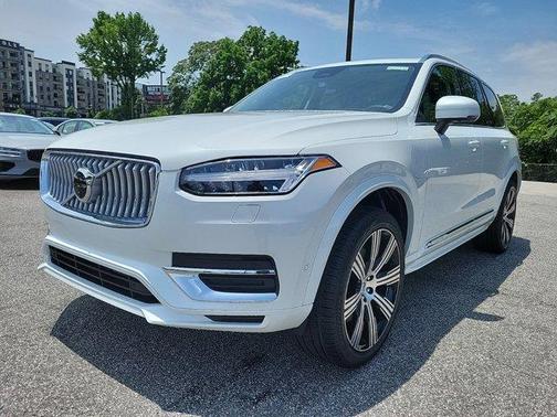 2024 Volvo XC90 Recharge Plug-In Hybrid T8 Ultimate 6-Seater