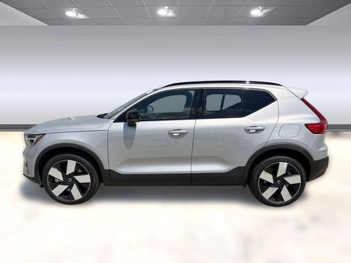 Silver Dawn Metallic 2023 Volvo XC40 Recharge Pure Electric Twin Ultimate