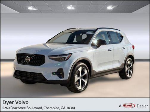 2026 Volvo XC40 B5 Plus