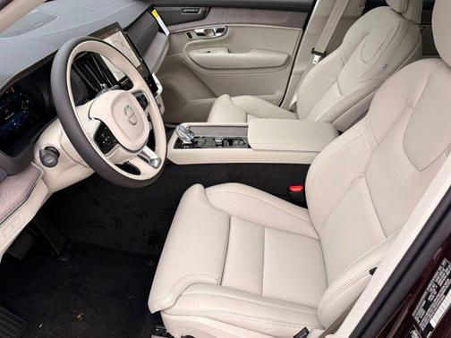 2026 Volvo XC90 Plug-In Hybrid T8 Ultra Dark Theme 6-Seater