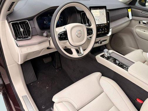 2026 Volvo XC90 Plug-In Hybrid T8 Ultra Dark Theme 6-Seater