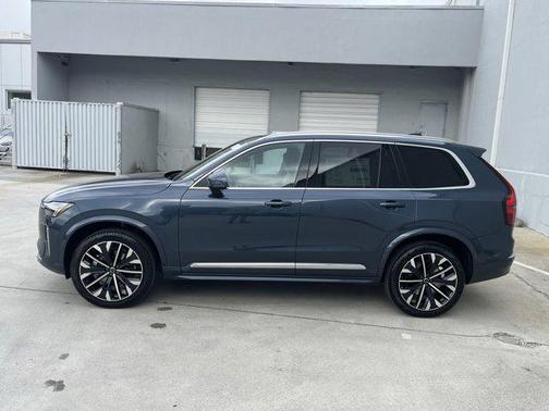 2025 Volvo XC90 B6 Core