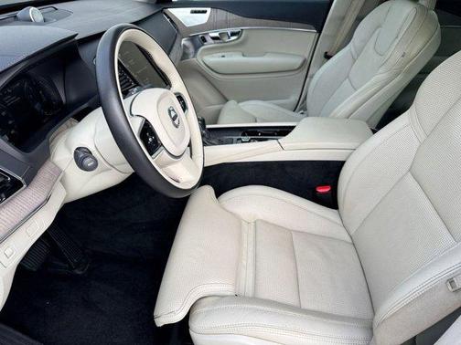 2021 Volvo XC90 T6 Inscription
