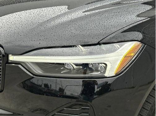 2025 Volvo XC60 Plug-In Hybrid Plus