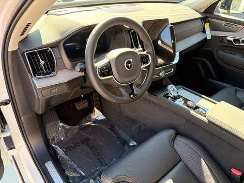 2026 Volvo XC90 B6 Ultra Dark Theme 7-Seater