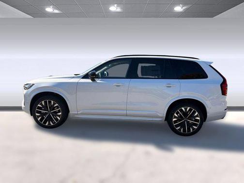 2026 Volvo XC90 B6 Ultra Dark Theme 7-Seater