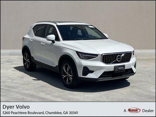 2024 Volvo XC40 B5 Core Bright Theme