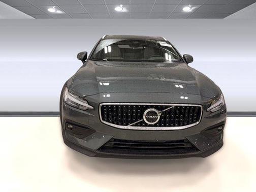 2026 Volvo V60 Cross Country B5 Ultra