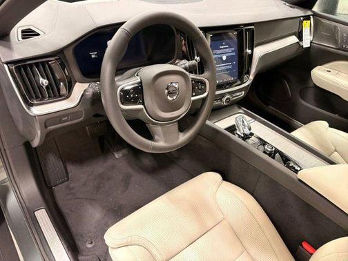 2026 Volvo V60 Cross Country B5 Ultra