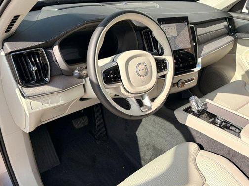 2026 Volvo XC90 Ultra, B6 AWD Gas (mild hybrid), Gasoline, Bright, 6 Seats