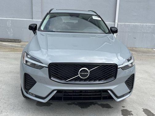 2026 Volvo XC60 B5 Core