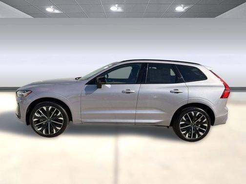 Aurora Silver 2026 Volvo XC60 B5 Ultra