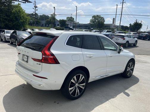 2022 Volvo XC60 B6 Inscription