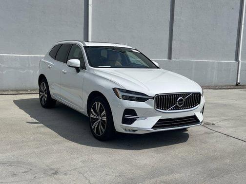 2022 Volvo XC60 B6 Inscription