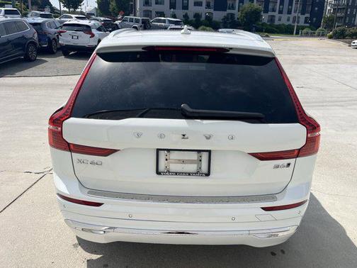 2022 Volvo XC60 B6 Inscription
