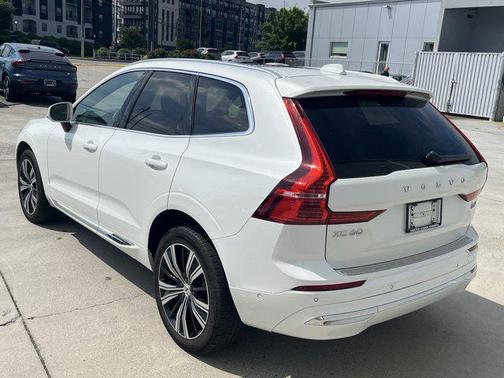 2022 Volvo XC60 B6 Inscription