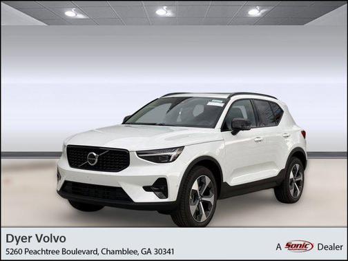 2026 Volvo XC40 B5 Plus