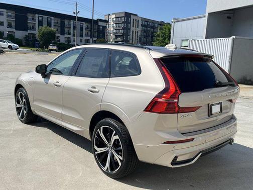 2025 Volvo XC60 Plug-In Hybrid T8 Ultra
