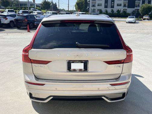 2025 Volvo XC60 Plug-In Hybrid T8 Ultra