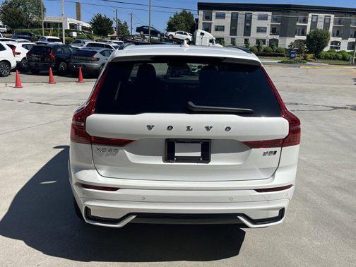 2025 Volvo XC60 B5 Core