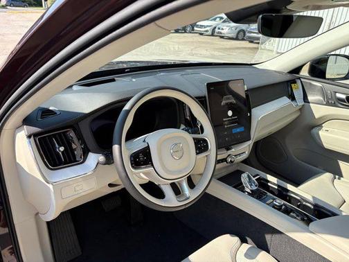 2026 Volvo XC60 B5 Ultra
