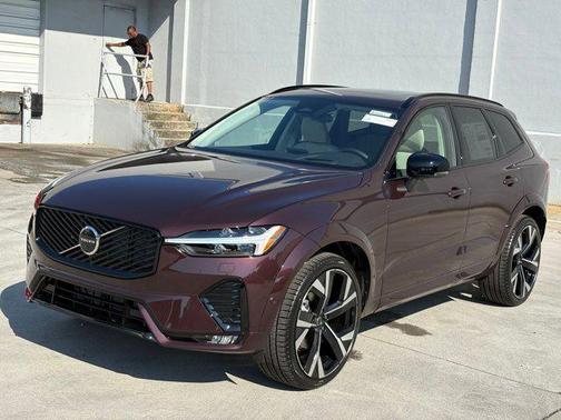 2026 Volvo XC60 B5 Ultra