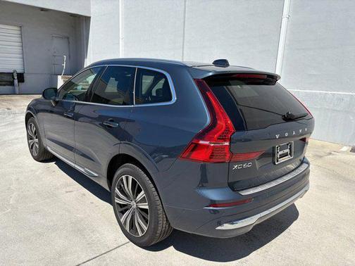 2023 Volvo XC60 B5 Plus Bright Theme