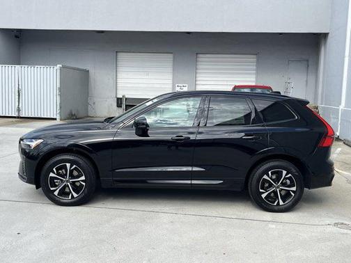 2026 Volvo XC60 B5 Core