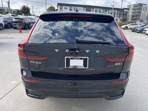 2026 Volvo XC60 B5 Core