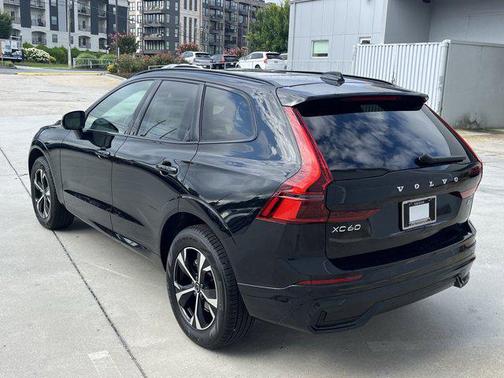 2026 Volvo XC60 B5 Core