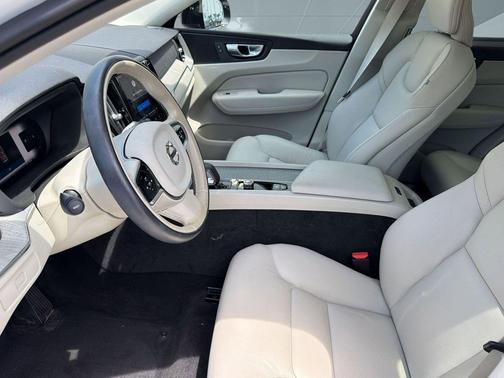 Crystal White Metallic 2024 Volvo XC60 B5 Plus Dark Theme