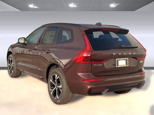 2026 Volvo XC60 B5 Core
