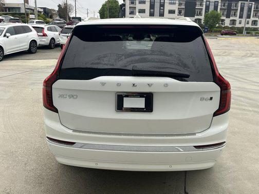 2025 Volvo XC90 B6 Plus 7-Seater