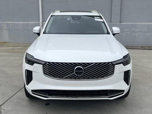 2025 Volvo XC90 B6 Plus 7-Seater